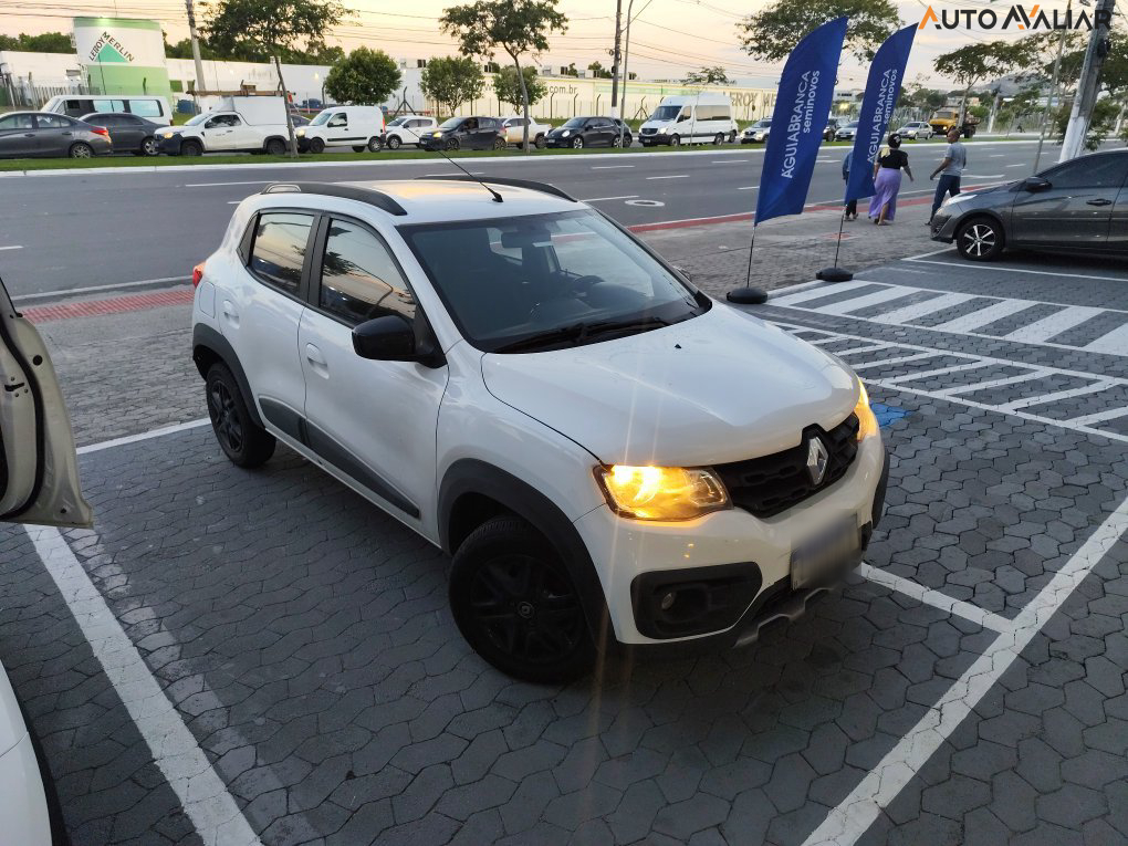 RENAULT KWID 1.0 12V SCE FLEX OUTSIDER MANUAL