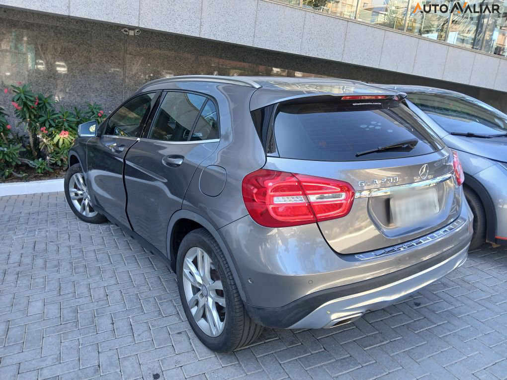 MERCEDES-BENZ GLA 200 1.6 CGI ADVANCE 16V TURBO FLEX 4P AUTOMATICO