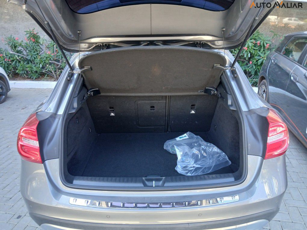 MERCEDES-BENZ GLA 200 1.6 CGI ADVANCE 16V TURBO FLEX 4P AUTOMATICO