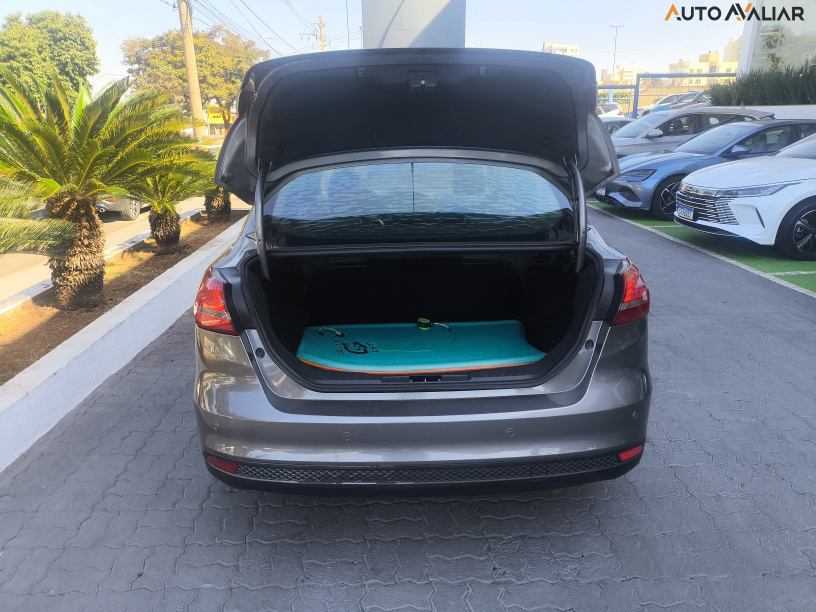 FORD FOCUS 2.0 TITANIUM PLUS 16V FLEX 4P POWERSHIFT