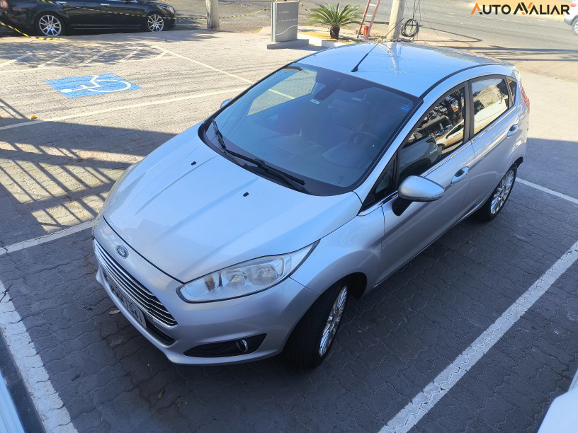 FORD FIESTA 1.6 TITANIUM HATCH 16V FLEX 4P POWERSHIFT