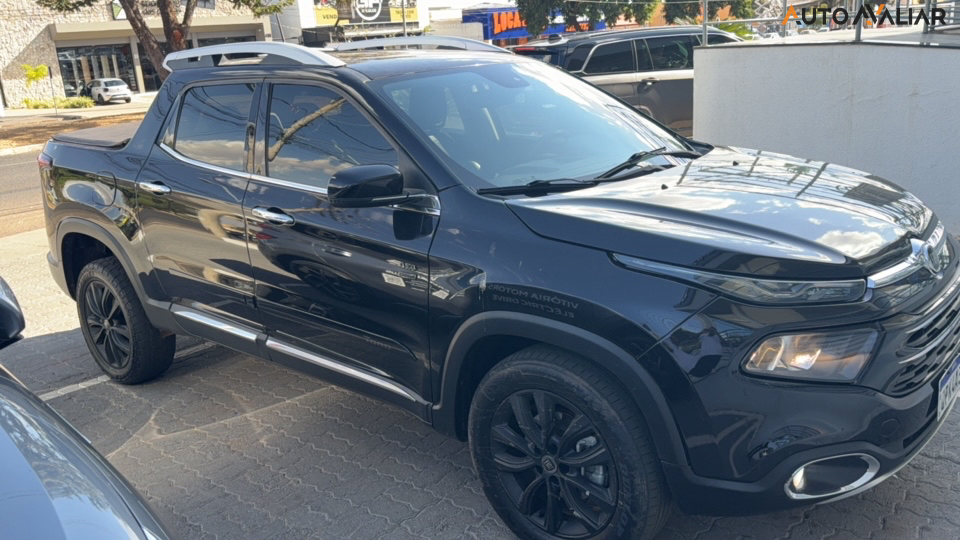 FIAT TORO 2.0 16V TURBO DIESEL VOLCANO 4WD AT9