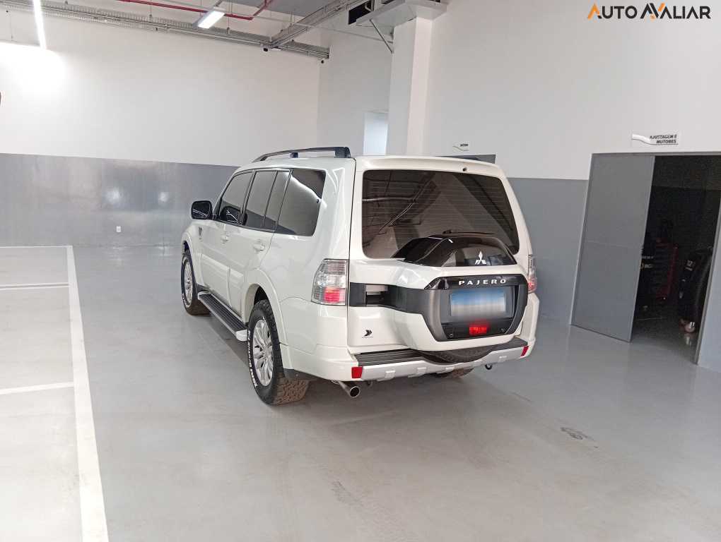 MITSUBISHI PAJERO FULL 3.8 HPE 4X4 V6 24V GASOLINA 4P AUTOMATICO