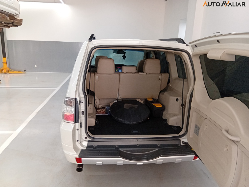 MITSUBISHI PAJERO FULL 3.8 HPE 4X4 V6 24V GASOLINA 4P AUTOMATICO