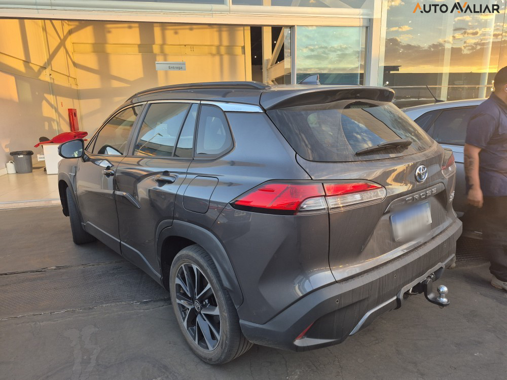 TOYOTA COROLLA CROSS 1.8 VVT-I HYBRID FLEX XRX CVT