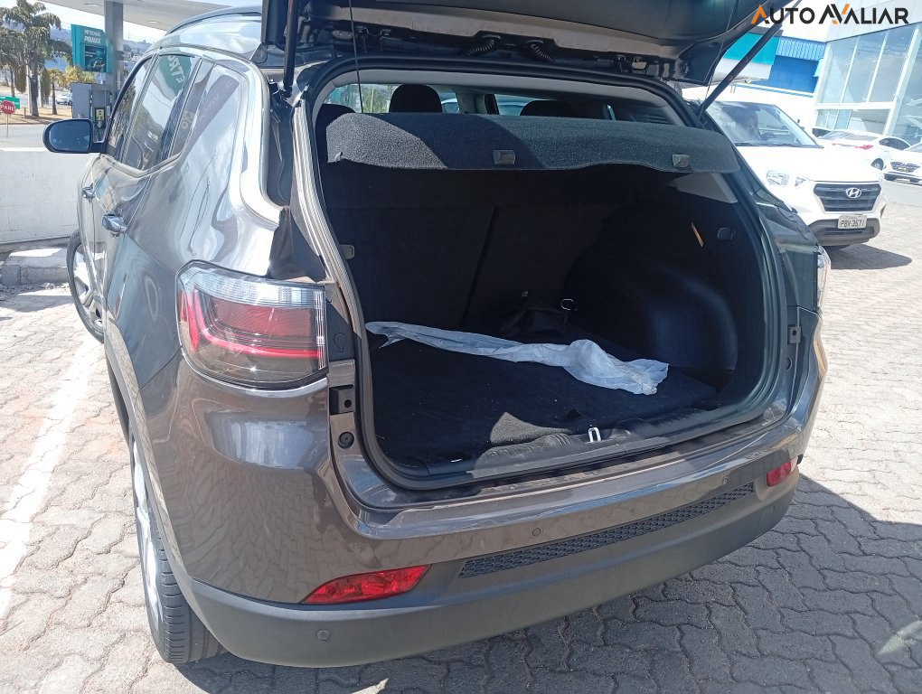 JEEP COMPASS 1.3 T270 TURBO FLEX LONGITUDE AT6