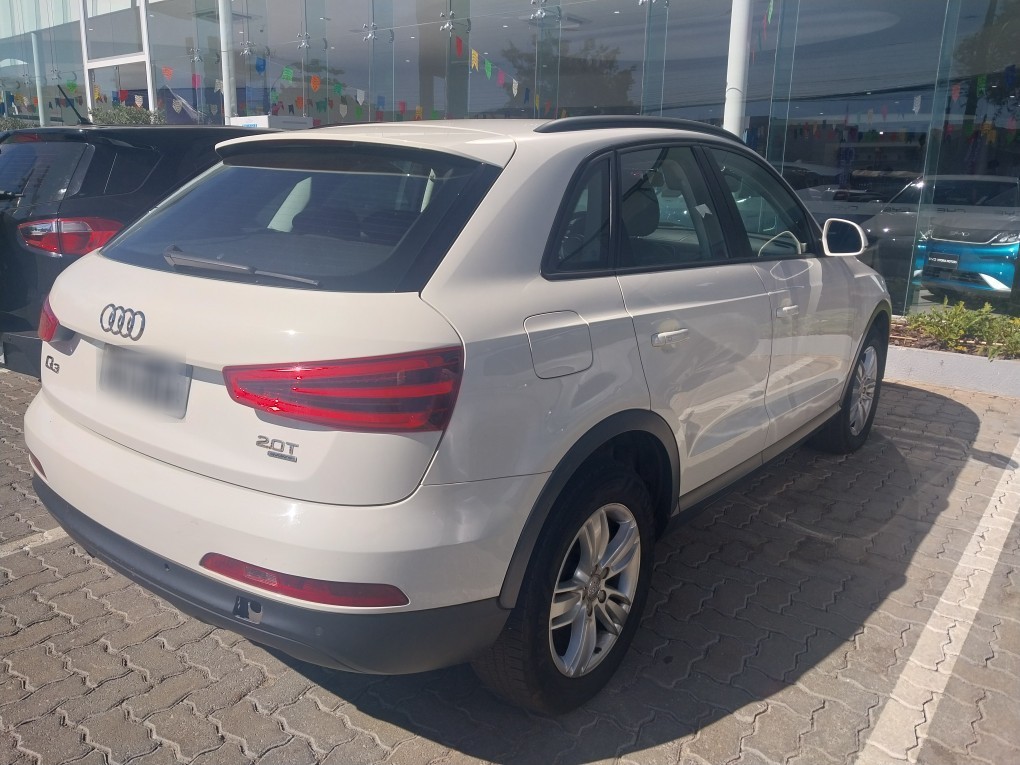 AUDI Q3 2.0 TFSI AMBIENTE QUATTRO 4P GASOLINA S TRONIC