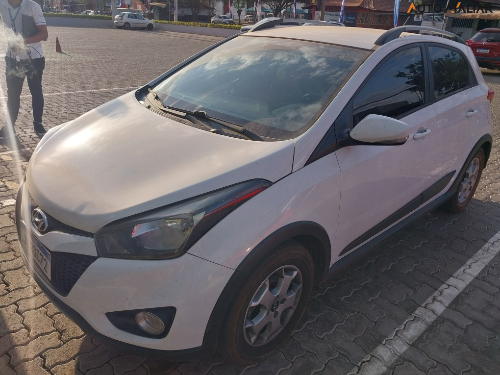 HYUNDAI HB20X 1.6 16V PREMIUM FLEX 4P AUTOMATICO