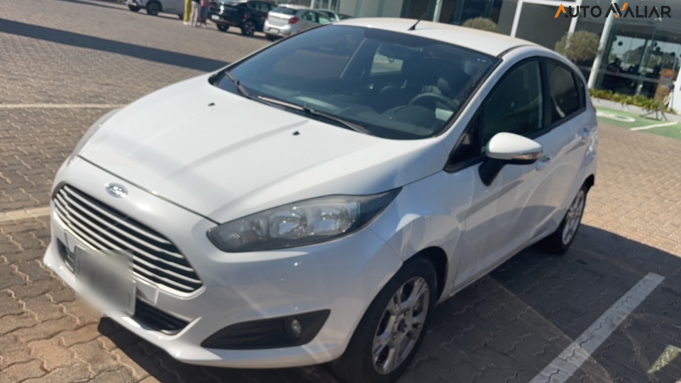 FORD FIESTA 1.6 SE HATCH 16V FLEX 4P POWERSHIFT