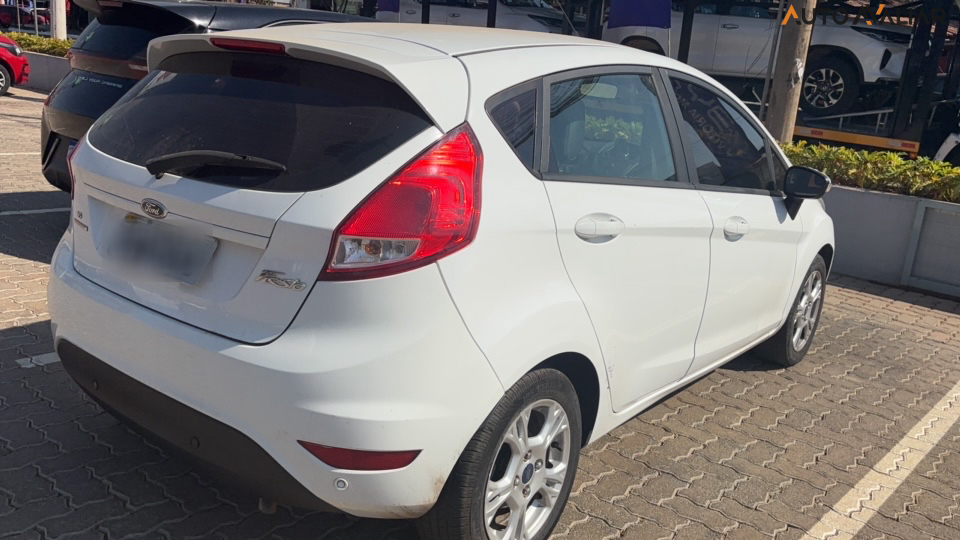 FORD FIESTA 1.6 SE HATCH 16V FLEX 4P POWERSHIFT