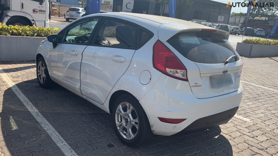 FORD FIESTA 1.6 SE HATCH 16V FLEX 4P POWERSHIFT