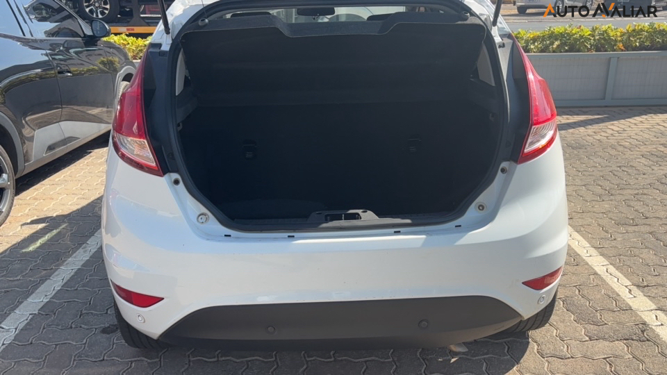 FORD FIESTA 1.6 SE HATCH 16V FLEX 4P POWERSHIFT