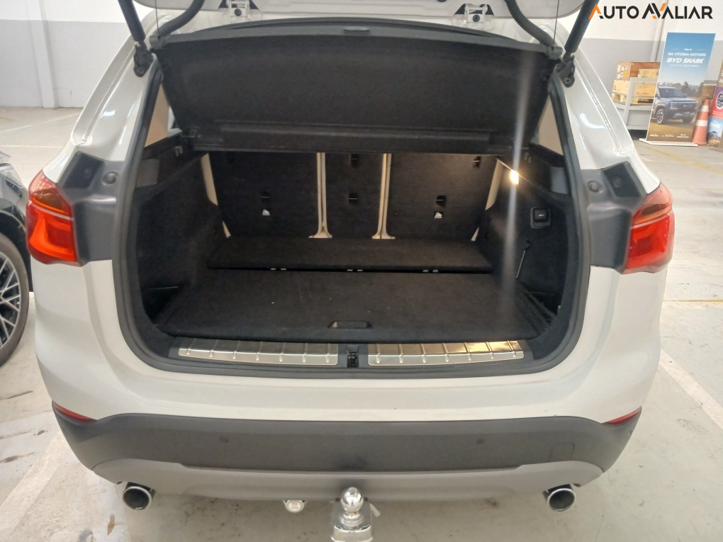 BMW X1 2.0 16V TURBO ACTIVEFLEX SDRIVE20I 4P AUTOMATICO
