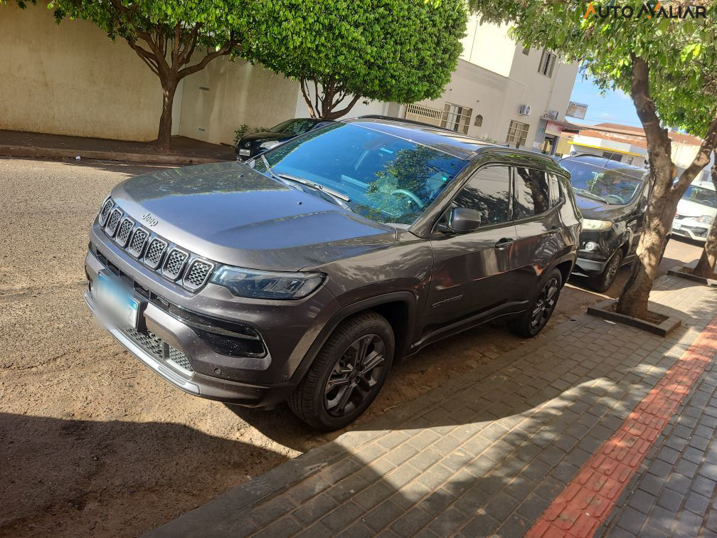 JEEP COMPASS 1.3 T270 TURBO FLEX LONGITUDE AT6