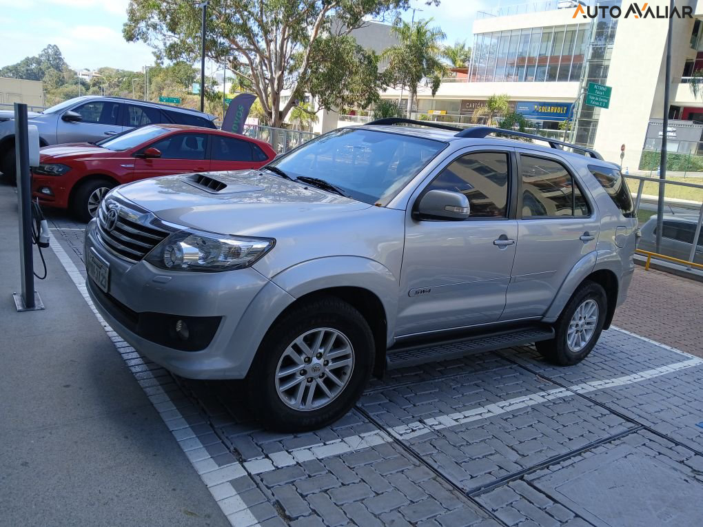 TOYOTA HILUX SW4 3.0 SRV 4X4 16V TURBO INTERCOOLER DIESEL 4P AUTOMATICO