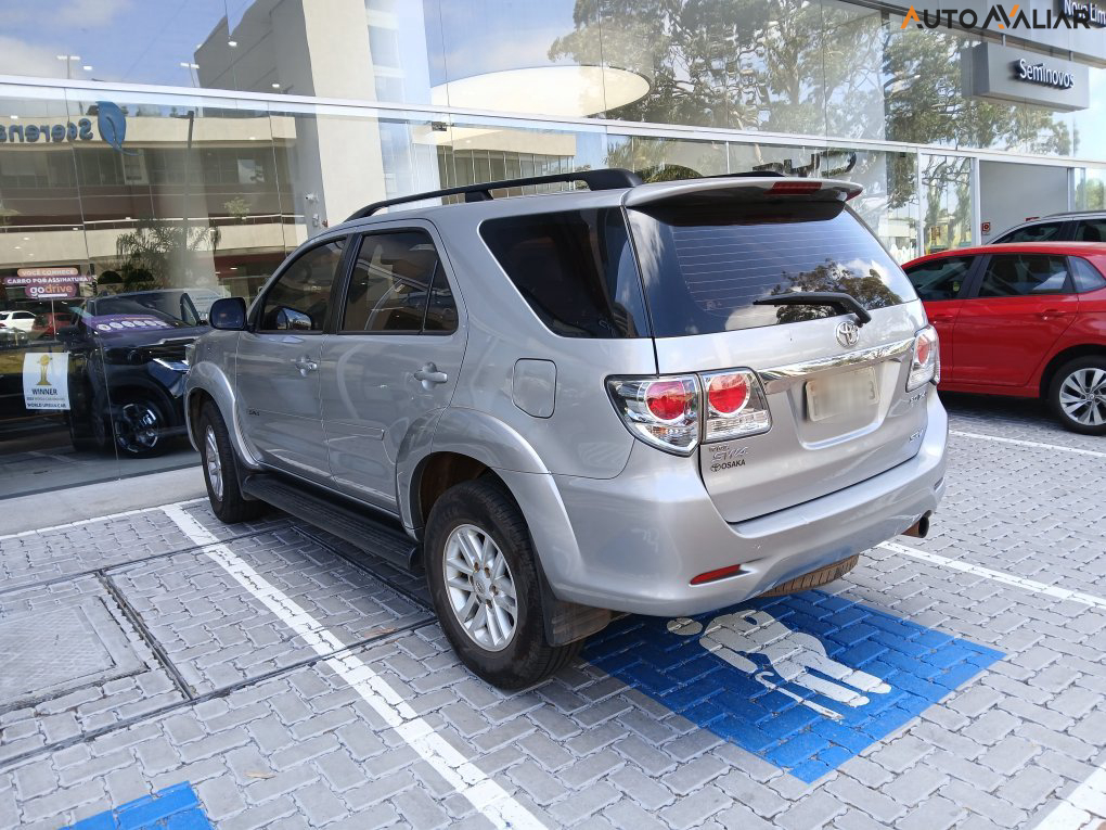 TOYOTA HILUX SW4 3.0 SRV 4X4 16V TURBO INTERCOOLER DIESEL 4P AUTOMATICO