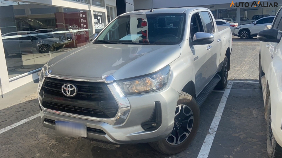 TOYOTA HILUX 2.8 D-4D TURBO DIESEL CD SRV 4X4 AUTOMÁTICO