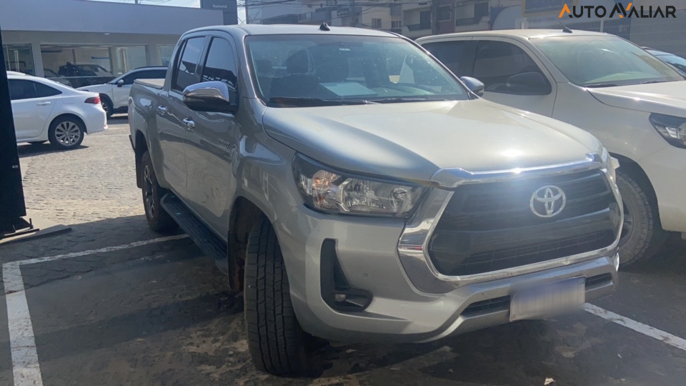 TOYOTA HILUX 2.8 D-4D TURBO DIESEL CD SRV 4X4 AUTOMÁTICO