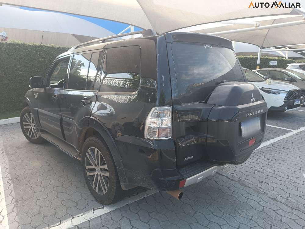 MITSUBISHI PAJERO FULL 3.8 HPE 4X4 V6 24V GASOLINA 4P AUTOMATICO