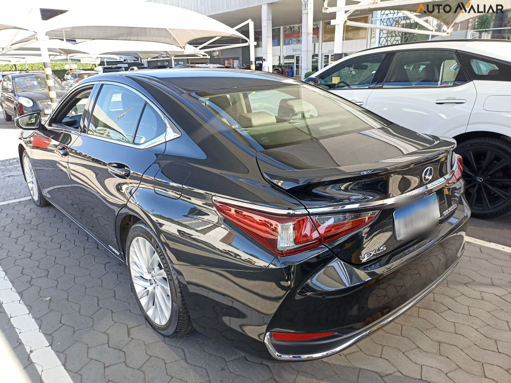 LEXUS ES 300H 2.5 16V HÍBRIDO CVT