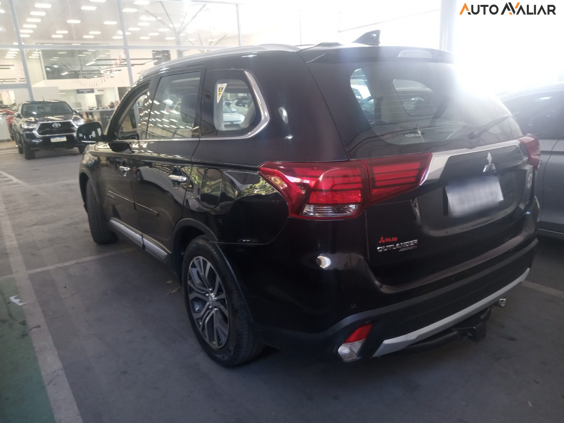 MITSUBISHI OUTLANDER 2.2 4X4 16V DIESEL 4P AUTOMATICO