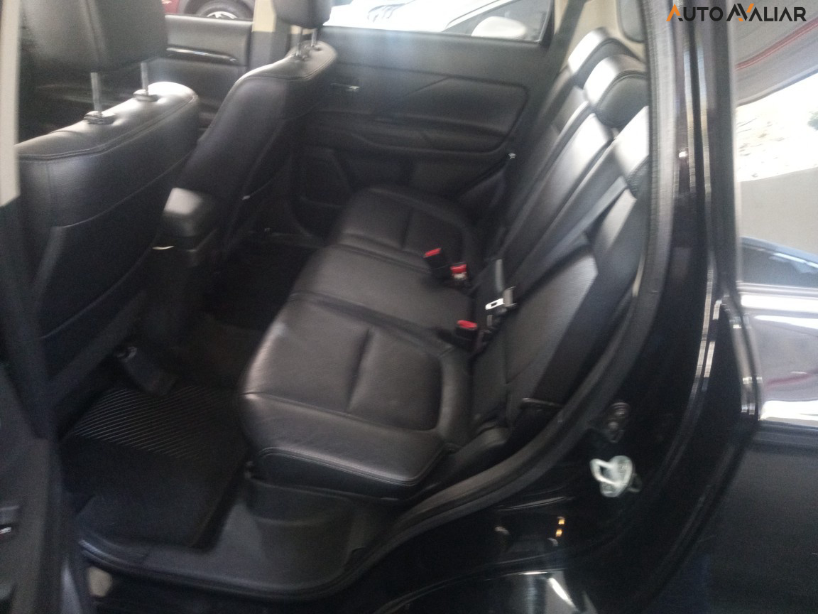 MITSUBISHI OUTLANDER 2.2 4X4 16V DIESEL 4P AUTOMATICO