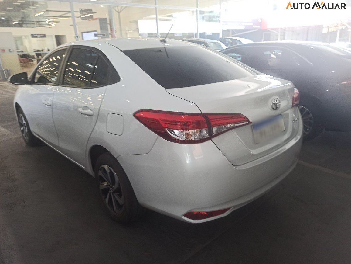 TOYOTA YARIS 1.5 16V FLEX SEDAN XL LIVE MULTIDRIVE