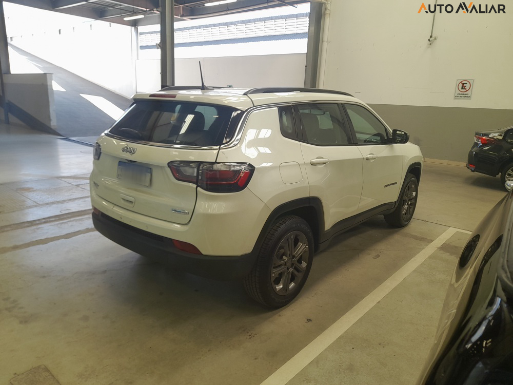 JEEP COMPASS 1.3 T270 TURBO FLEX LONGITUDE AT6