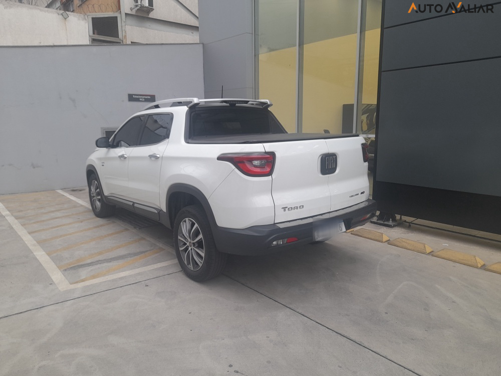 FIAT TORO 2.0 16V TURBO DIESEL VOLCANO 4WD AT9