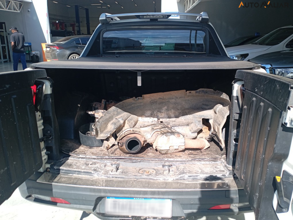 FIAT TORO 2.0 16V TURBO DIESEL VOLCANO 4WD AT9