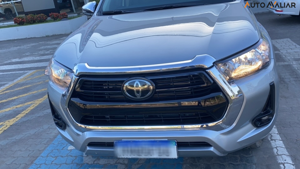 TOYOTA HILUX 2.8 D-4D TURBO DIESEL CD SRV 4X4 AUTOMÁTICO