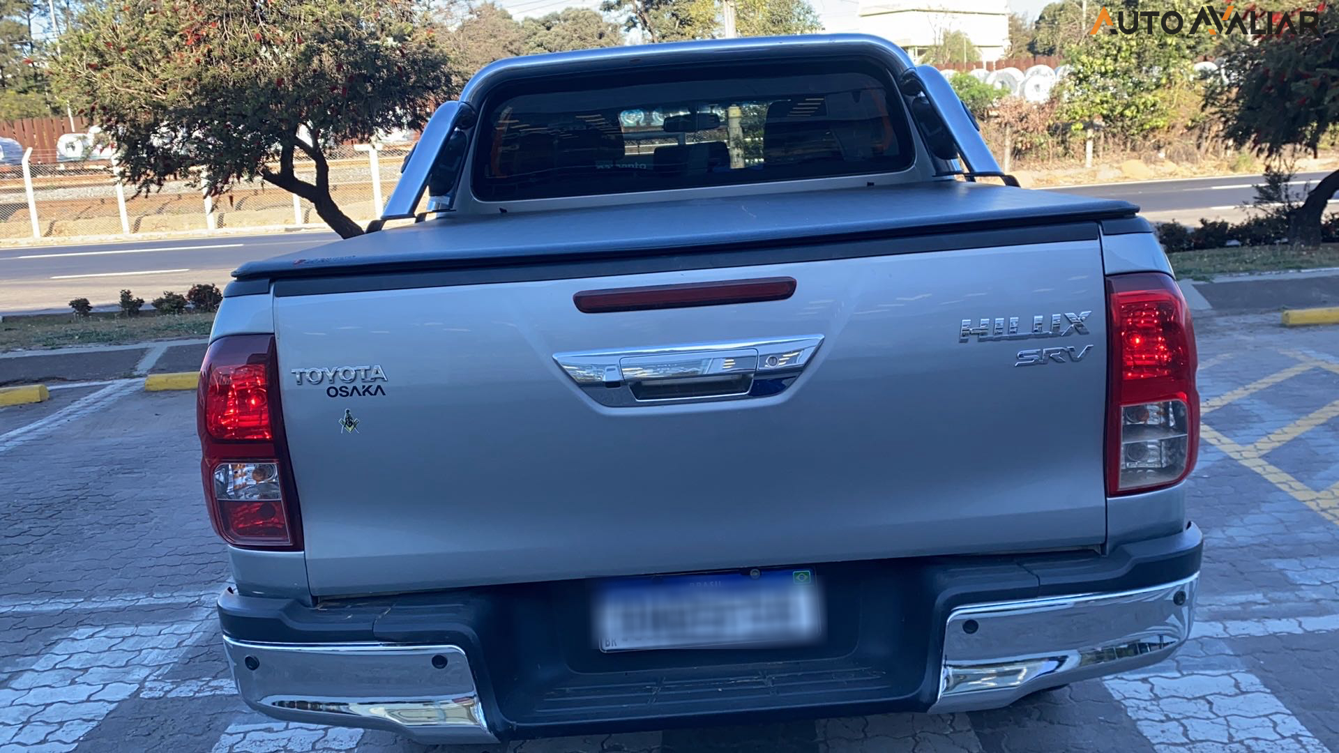 TOYOTA HILUX 2.8 D-4D TURBO DIESEL CD SRV 4X4 AUTOMÁTICO