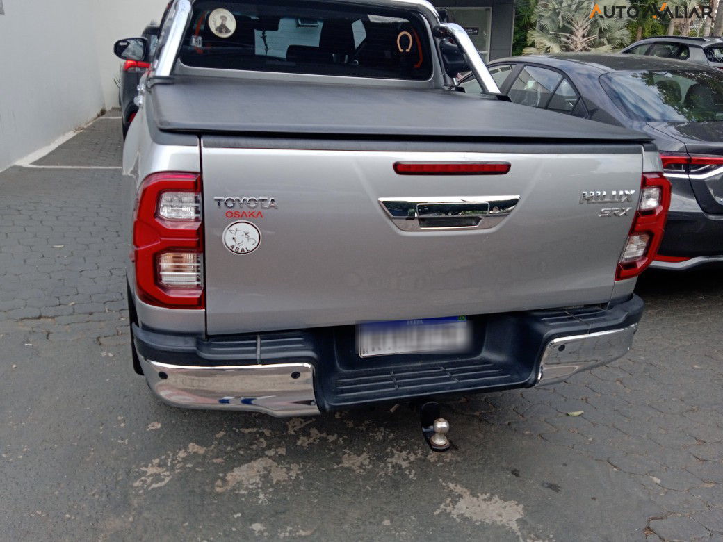 TOYOTA HILUX 2.8 SRX 4X4 CD 16V DIESEL 4P AUTOMATICO
