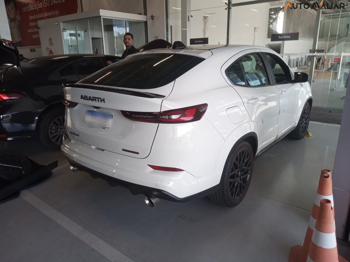 FIAT FASTBACK 1.3 TURBO 270 FLEX ABARTH AT6