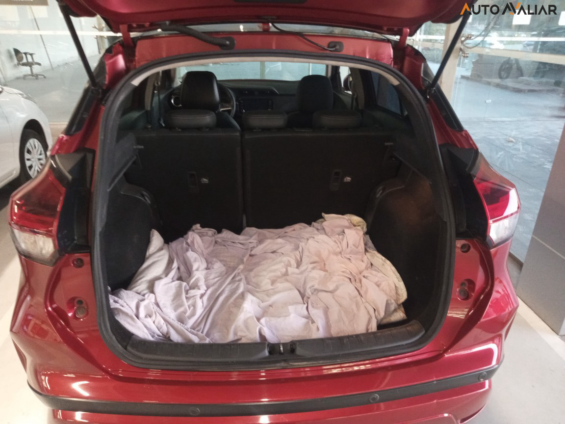NISSAN KICKS 1.6 EXCLUSIVE 16V FLEX AUT.