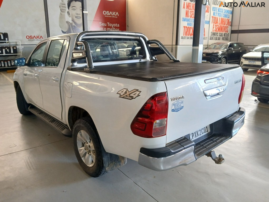 TOYOTA HILUX 2.8 SR 4X4 CD 16V DIESEL 4P AUTOMATICO