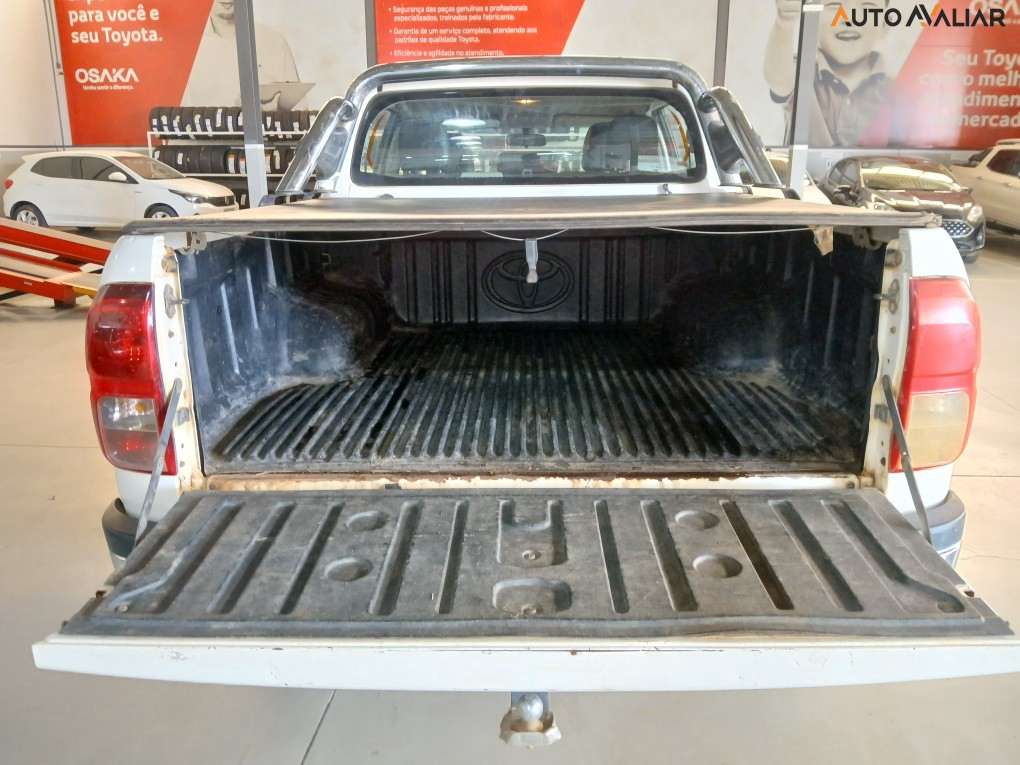 TOYOTA HILUX 2.8 SR 4X4 CD 16V DIESEL 4P AUTOMATICO