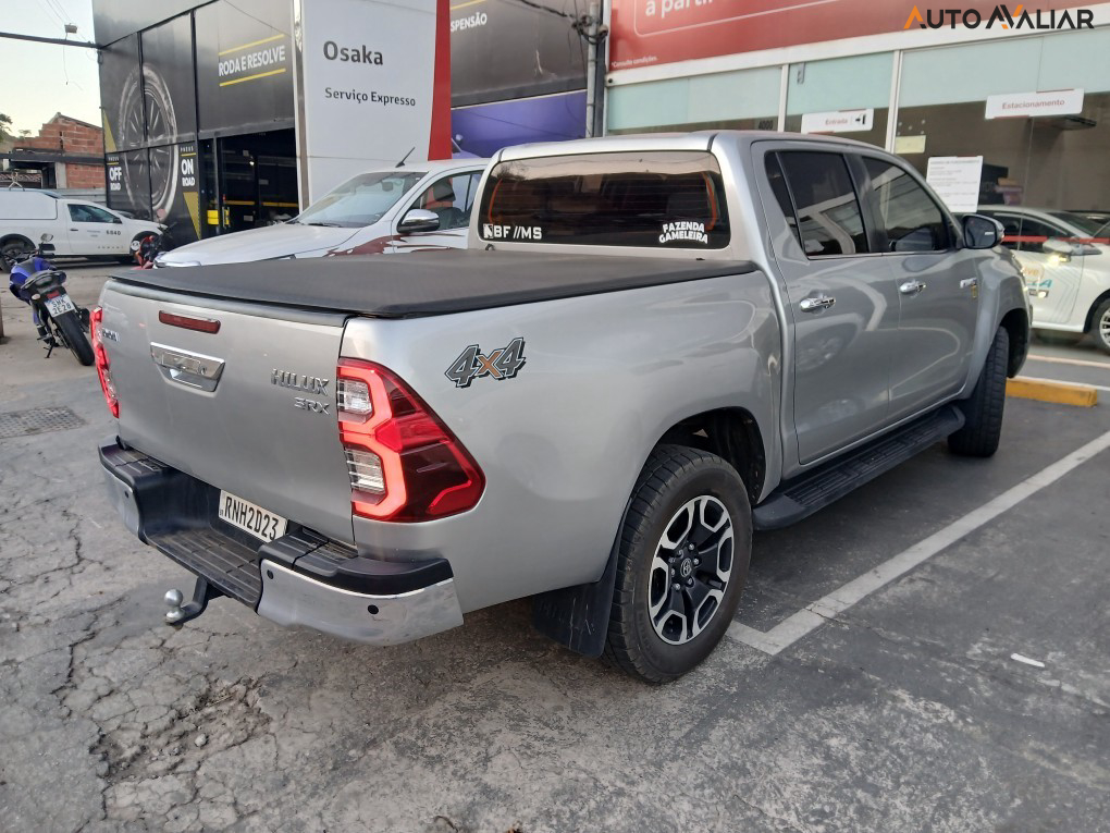 TOYOTA HILUX 2.8 SRX 4X4 CD 16V DIESEL 4P AUTOMATICO