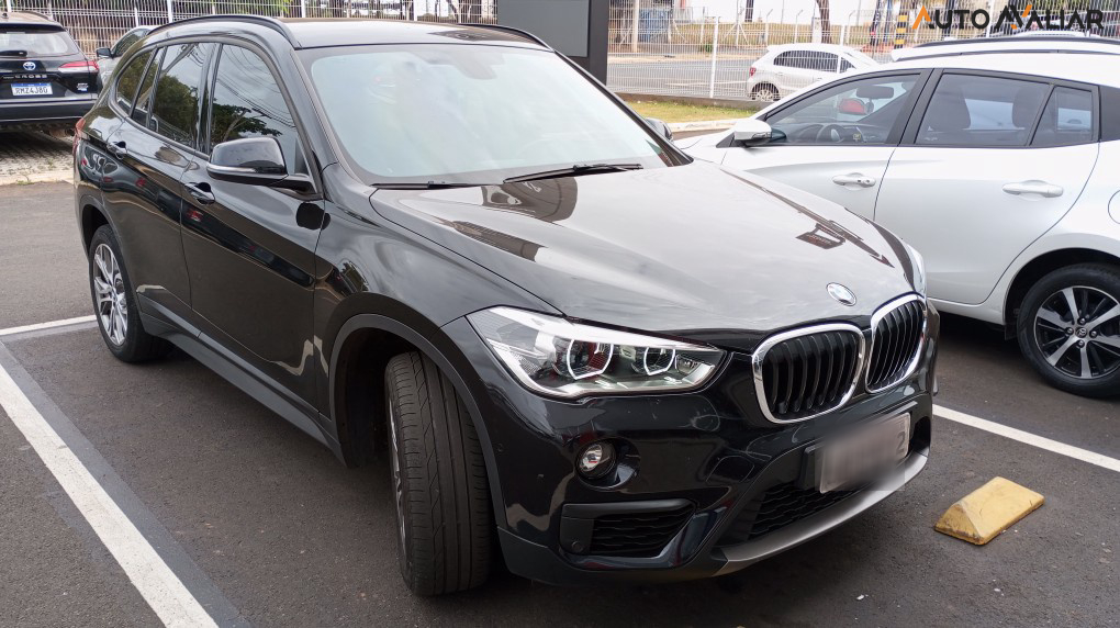 BMW X1 2.0 16V TURBO ACTIVEFLEX SDRIVE20I 4P AUTOMATICO