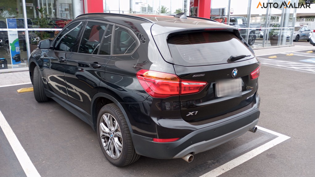 BMW X1 2.0 16V TURBO ACTIVEFLEX SDRIVE20I 4P AUTOMATICO