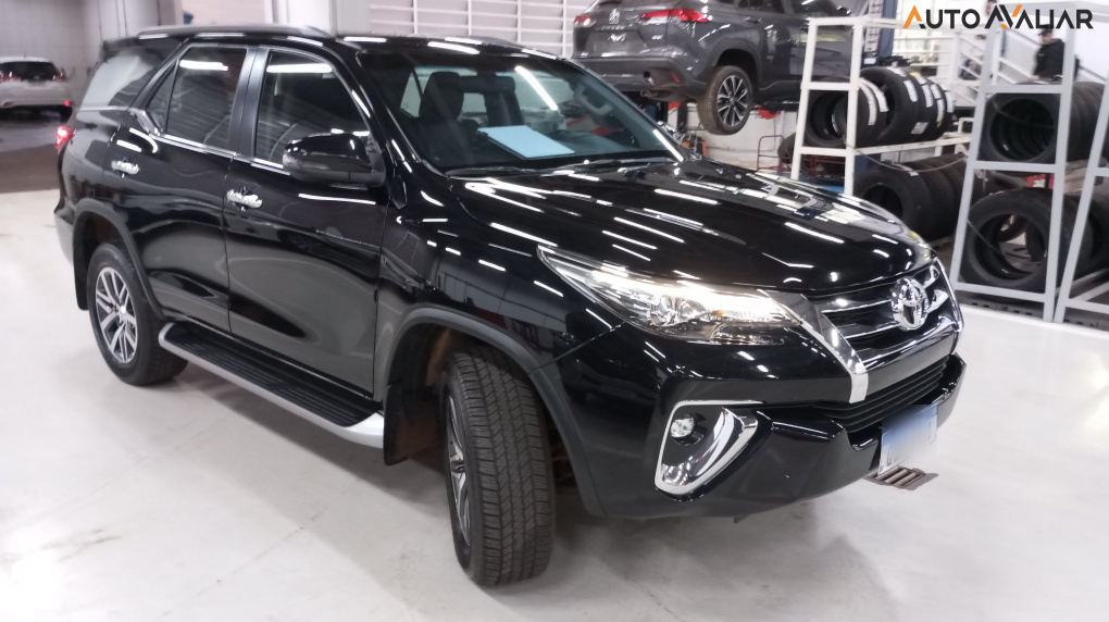 TOYOTA HILUX SW4 2.8 SRX 4X4 16V TURBO INTERCOOLER DIESEL 4P AUTOMATICO