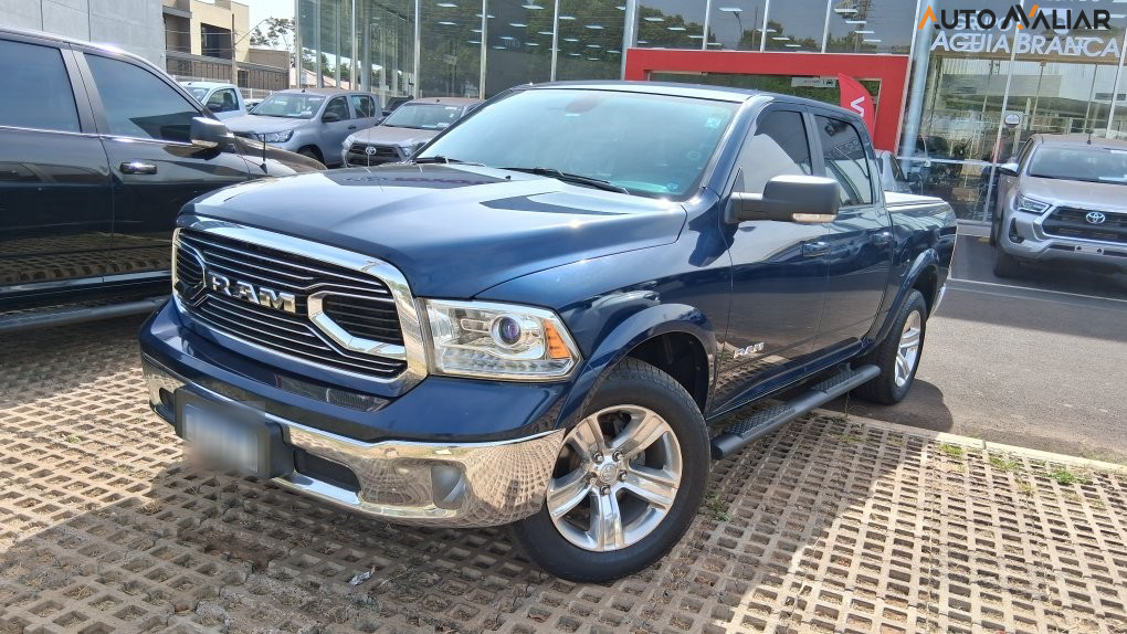 RAM CLASSIC 5.7 V8 GASOLINA LARAMIE CD 4X4 AUTOMATICO