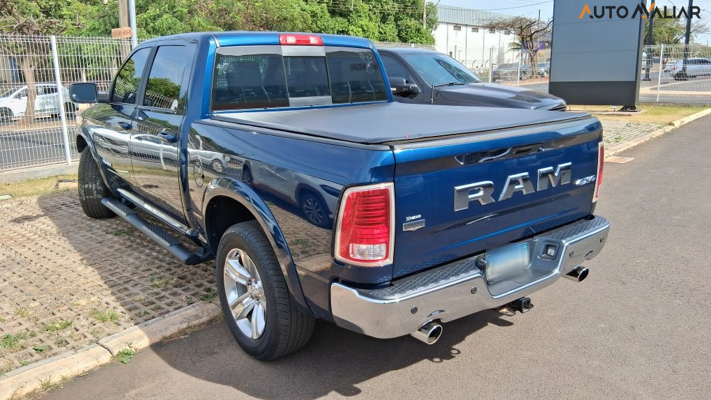 RAM CLASSIC 5.7 V8 GASOLINA LARAMIE CD 4X4 AUTOMATICO