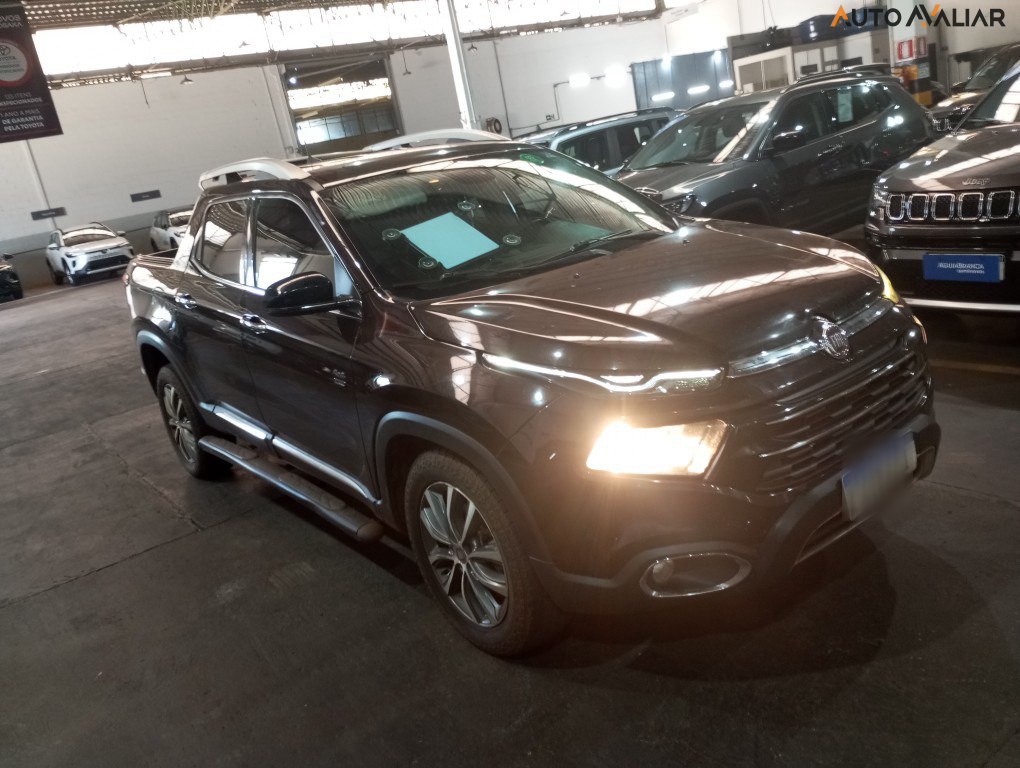FIAT TORO 2.0 16V TURBO DIESEL VOLCANO 4WD AT9