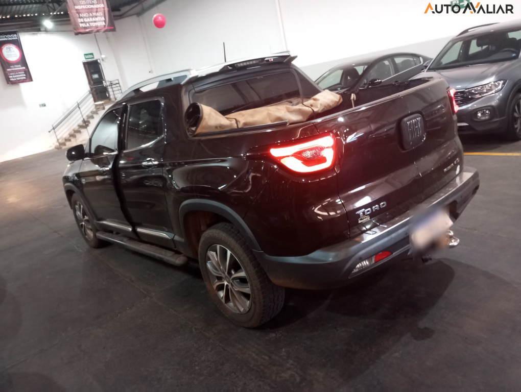 FIAT TORO 2.0 16V TURBO DIESEL VOLCANO 4WD AT9
