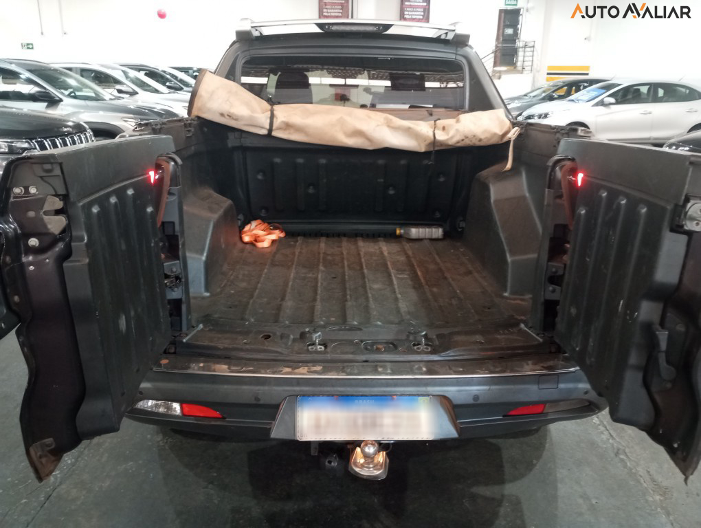 FIAT TORO 2.0 16V TURBO DIESEL VOLCANO 4WD AT9