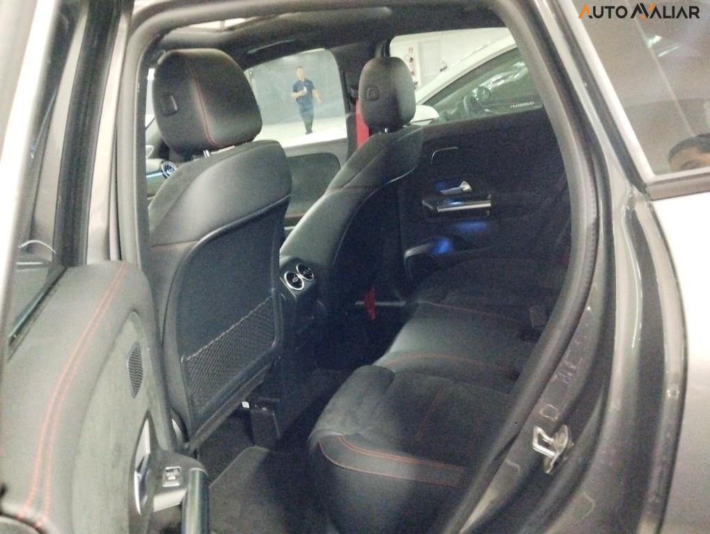 MERCEDES-BENZ GLA 35 AMG 2.0 MHEV 4MATIC SPEEDSHIFT