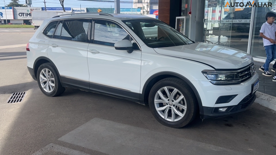 VOLKSWAGEN TIGUAN 1.4 250 TSI TOTAL FLEX ALLSPACE COMFORTLINE TIPTRONIC