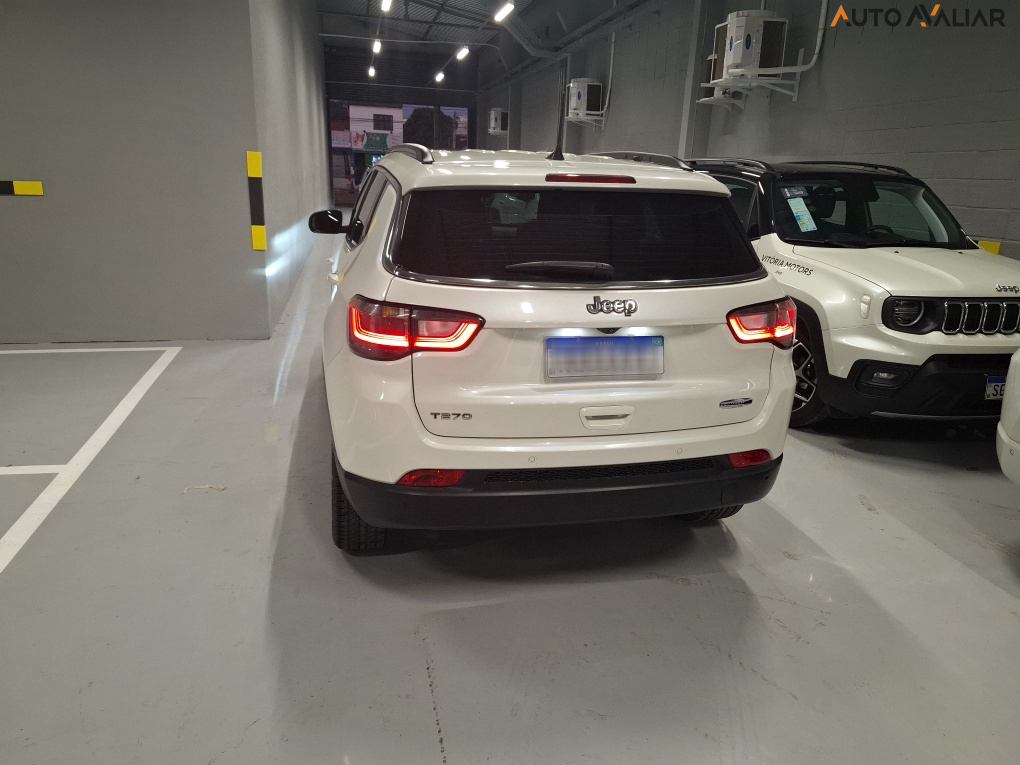 JEEP COMPASS 1.3 T270 TURBO FLEX LONGITUDE AT6