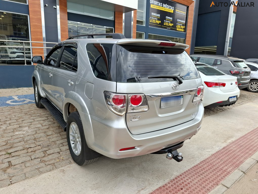 TOYOTA HILUX SW4 3.0 SRV 4X4 16V TURBO INTERCOOLER DIESEL 4P AUTOMATICO